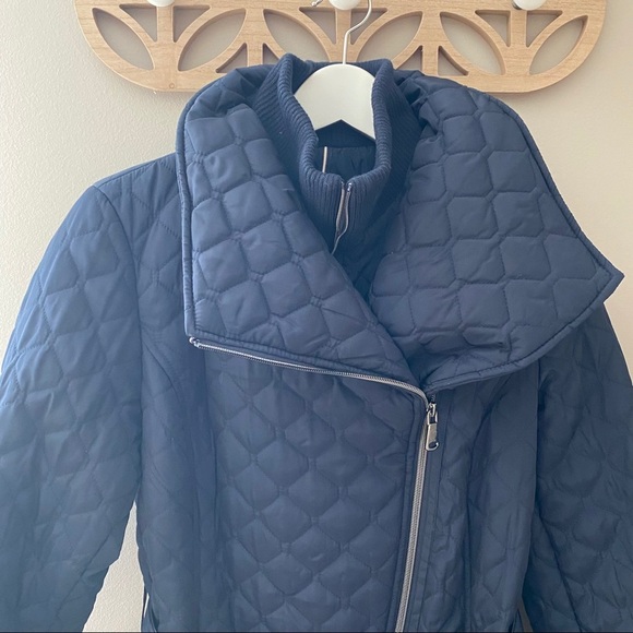Vince Camuto Belted Quilted Jacket Blue Sz Small - Picture 2 of 12